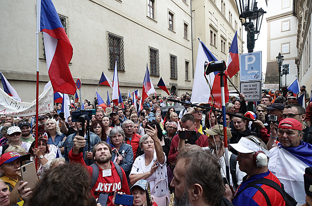 V centru Prahy bude 27. listopadu protestovat 7 500 lidí, hlásí městu odboráři
