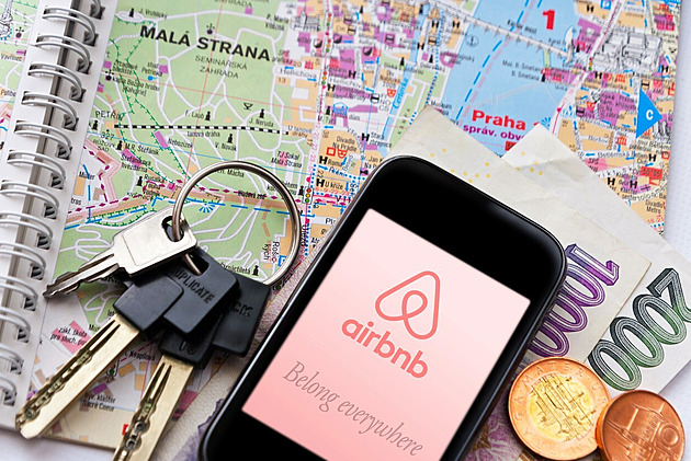 Airbnb musí předávat data úřadům a platit národní daň, rozhodl unijní soud