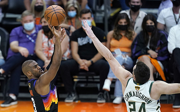 Paul dál směruje basketbalisty Suns za snem. Phoenix vede finále NBA