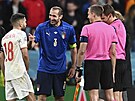 Giorgio Chiellini a Jordi Alba bhem losu penaltového rozstelu v semifinále...