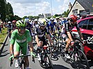 Mark Cavendish v zeleném dresu na startu esté etapy Tour de France.