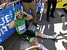 Mark Cavendish se raduje z vítzství ve tinácté etap Tour de France.