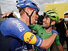 Tim Declercq (vlevo) a Mark Cavendish na Tour de France 2021