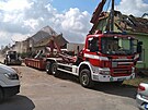 �ty�icet profesion�ln�ch a dobrovoln�ch hasi�� z Plze�sk�ho kraje pom�halo...
