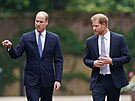 Princ William a princ Harry na odhalení sochy princezny Diany (Londýn, 1....