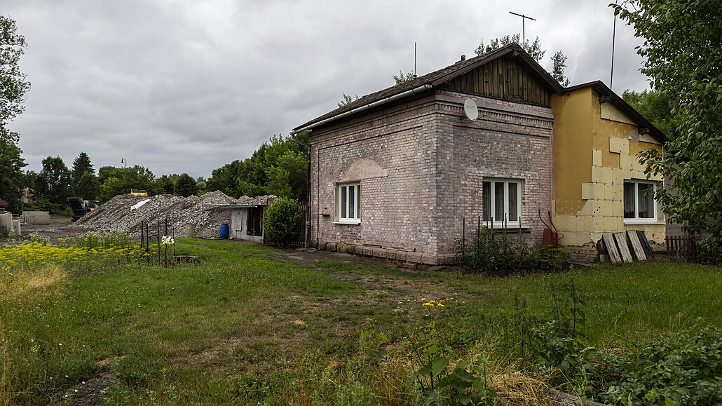 V drážním domku v přerovské místní části Lověšice žije šestaosmdesátiletá žena...