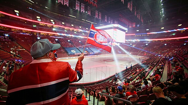 GO HABS GO! Fandov Montrealu se tili na domc finle, kter do Bell Center zavtalo po 28 letech.