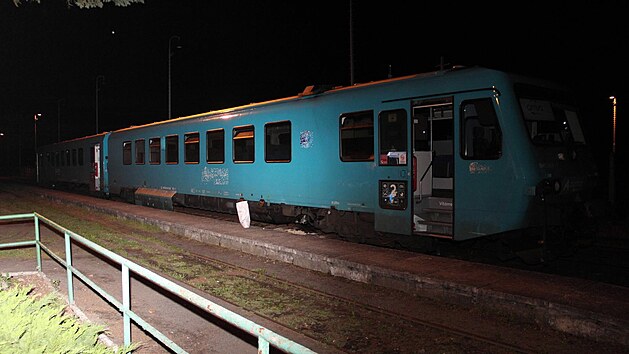 Ve vlaku jelo 23 cestujících a dva drážní zaměstnanci.