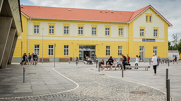 Rekonstrukce n�dra�n� budovy ve Strakonic�ch st�la dohromady 79 milion� korun.