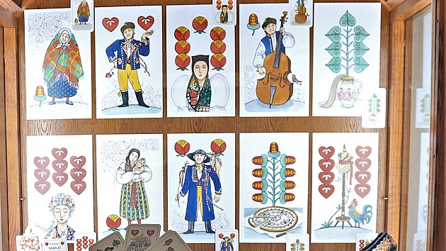 Karty s chodskou tematikou jsou k vidění v Muzeu Chodska v Domažlicích. Zájemci si je mohou i zakoupit.