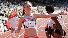 Nizozemka Femke Bolová má radost po vítězném běhu na 400 metrů překážek v rámci...