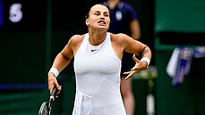 Bloruska Aryna Sabalenková se vzteká v semifinále Wimbledonu.