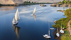 Asuán. Plachetnice na Nilu.