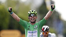 JÁ TO DOKÁZAL. Mark Cavendish se raduje z vítzství v esté etap Tour de...