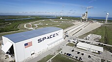 Integraní hangár HIF spolenosti SpaceX u rampy LC-39A