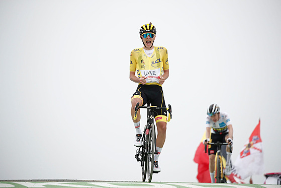KRÁL! Tadej Pogačar po sérii útoků vyhrál 17. etapu Tour.