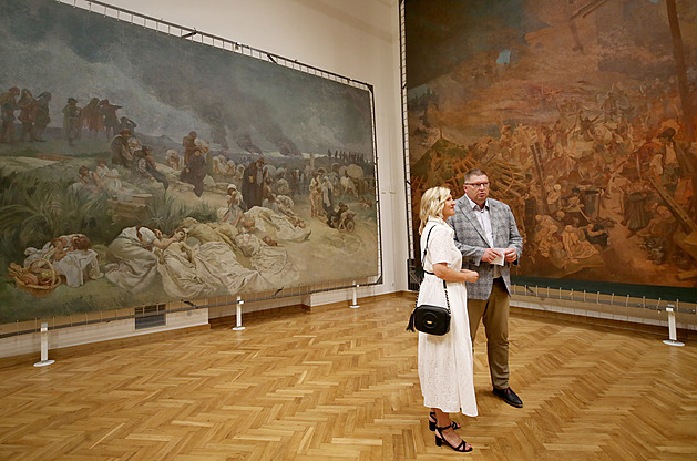 Inspekce z Galerie hlavního m�sta Prahy v Moravském Krumlov� posv�tila záp�j�ku...