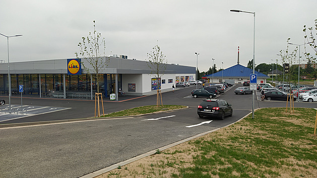 Nová prodejna Lidl v Dobru�ce u k�i�ovatky silnic od Opo�na a Rychnova nad...
