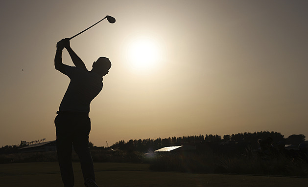 Golfisté zahájí sezonu PGA Tour na Havaji, podpoří ostrov zničený požárem