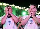 Zklamání anglických fanouk po poráce ve finále Eura.