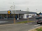 Nov� prodejna Lidl v Dobru�ce u k�i�ovatky silnic od Opo�na a Rychnova nad...