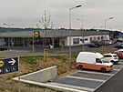 Nov� prodejna Lidl v Dobru�ce u k�i�ovatky silnic od Opo�na a Rychnova nad...