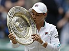 JÁ TO DOKÁZALA. Australanka Ashleigh Bartyová se raduje z vítzství Wimbledonu.