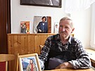 Petr Pivo�ka se v �jezd� u Svat�ho K��e na Rokycansku star� o obecn� muzeum...