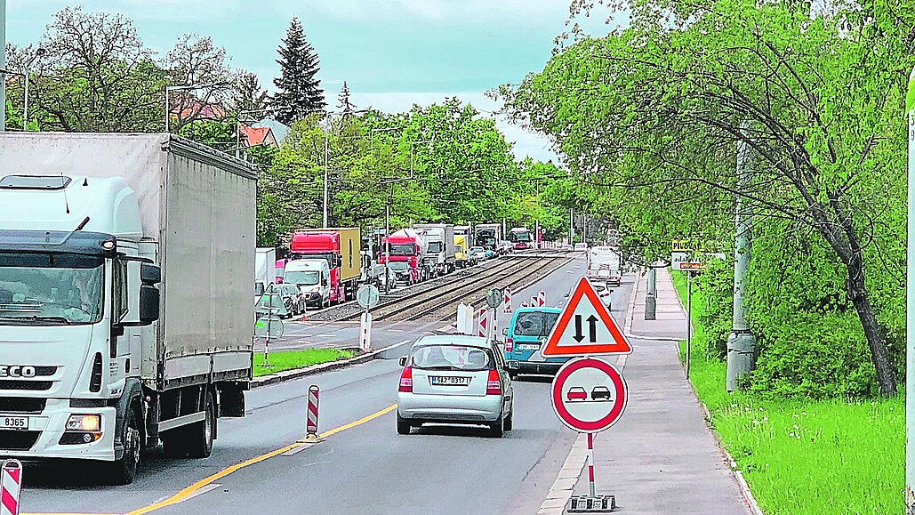 Tisíce kamion� denn� nejsou v Pato�kov� problém.
