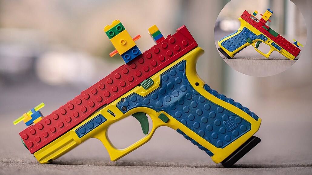 Zbra pipomínající hraku Lego v USA vyvolává odpor. (2021)