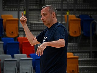 Trenér Ronen Ginzburg vede fázi závěrečné přípravy českých basketbalistů před...