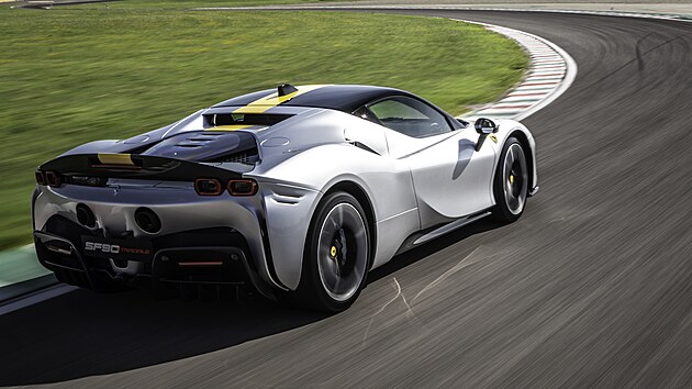 Ferrari SF90 Stradale