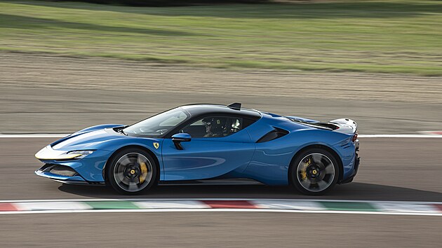 Ferrari SF90 Stradale