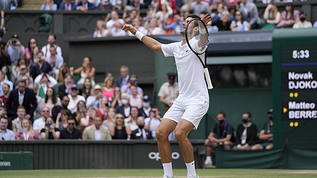Vítezný míček proměněn. Vítězem Wimbledonu se pošesté stává Novak Djokovič.