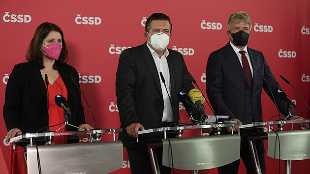 Předseda strany a ministr vnitra Jan Hamáček dnes na tiskové konferenci představil nové lídry ČSSD. (19. července 2021)