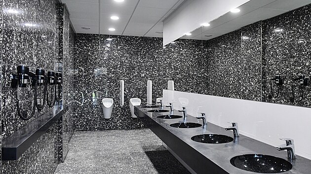 Fotbalov� Sparta m� v tr�ninkov�m centru na Strahov� nov� z�zem�.