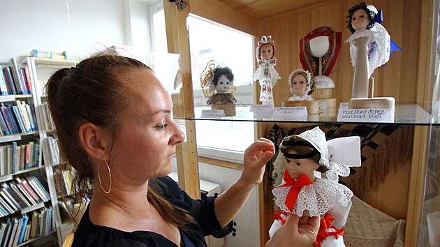 Eva Jurmanová se výrobě klrojů pro panenky věnuje už dvacet let.