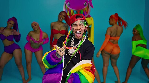 Tekashi 6ix9ine ve videoklipu k singlu Gooba vydanm po proputn z vzen (10. kvtna 2020)