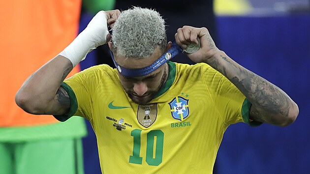 Brazilsk kapitn Neymar je zklaman po prohranm finle Copa Amrica.