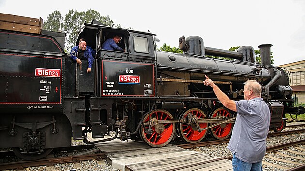 Parní vlak s lokomotivou 434.2186 Čtyřkolák přijel na oslavy výročí 120 let od otevření trati Pňovany -Bezdružice. (17. 7. 2021)