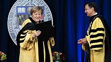 Německá kancléřka Angela Merkelová obdržela čestný diplom Univerzity Johnse...