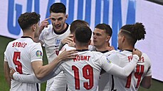 Angliané se radují po první vstelené brance ve finále fotbalového Eura.