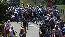 Hromadný pád bhem devatenácté etapy Tour de France.