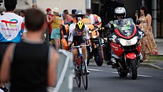 Matej Mohori jede v úniku bhem devatenácté etapy Tour de France.