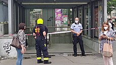 Muž po hádce rozsypal v metru na Pankráci krystalickou látku, stanice byla hodinu zavřená