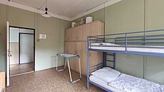 Jeden z azylových pokojů pro maminky s dětmi. | na serveru Lidovky.cz | aktuální zprávy