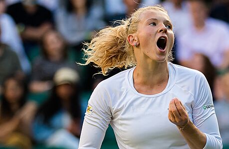 eská tenistka Kateina Siniaková a její radost