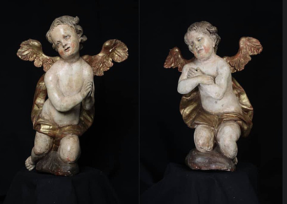 Sošky andělů ukradené v roce 2002 z perninského kostela.