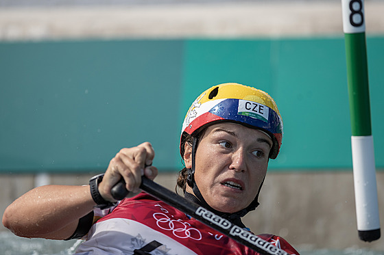 Kanoistka Tereza Fierov v olympijskm finle. (29. ervence 2021)