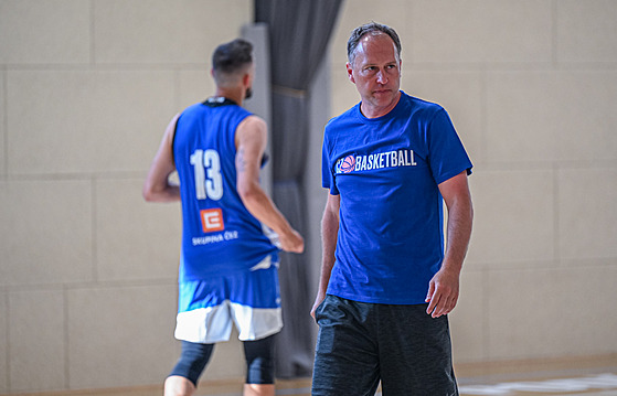 Petr Czudek na tréninku eských basketbalist